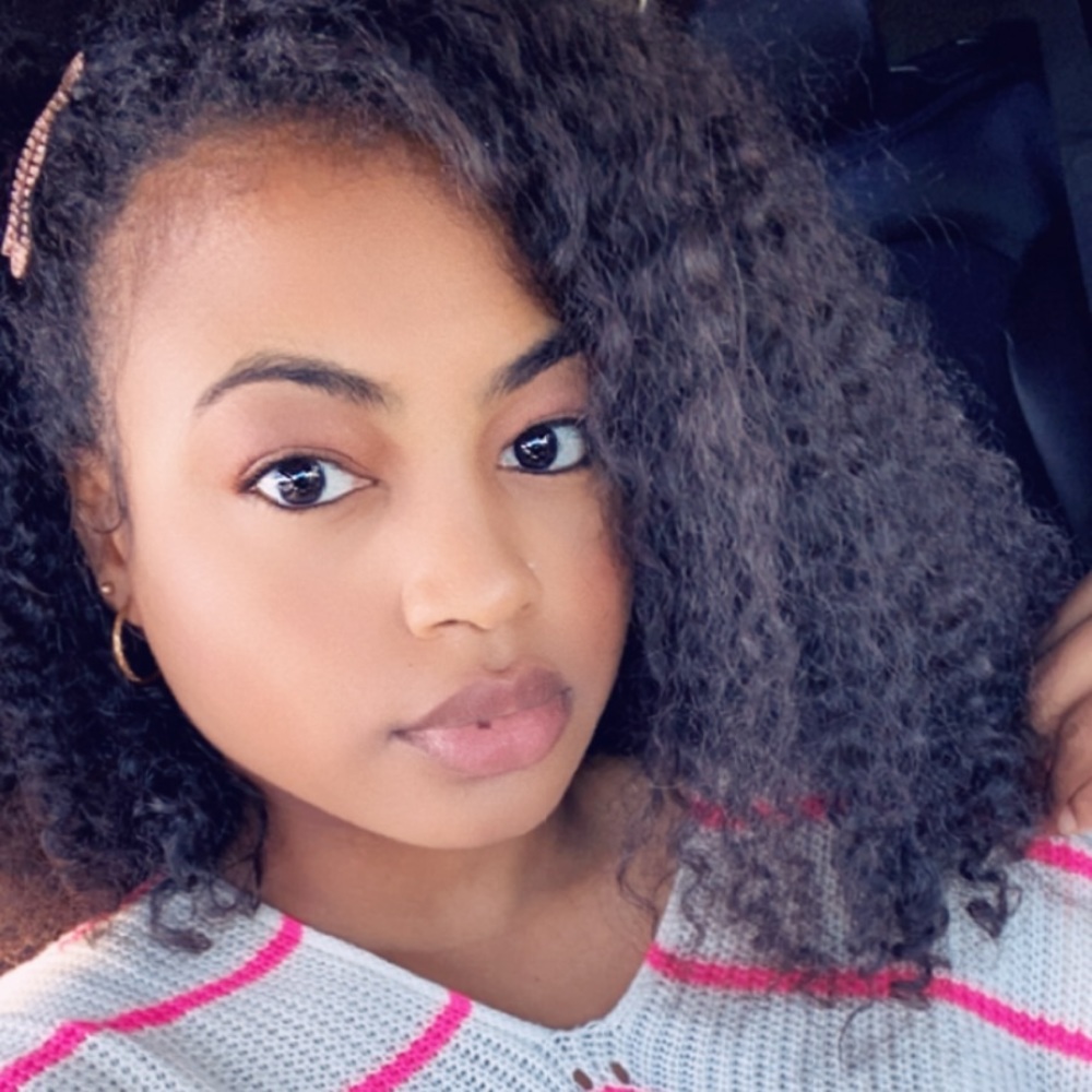 Meet your Posher, Jasmine